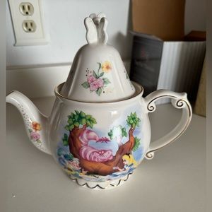 Disney World Alice in Wonderland Teapot